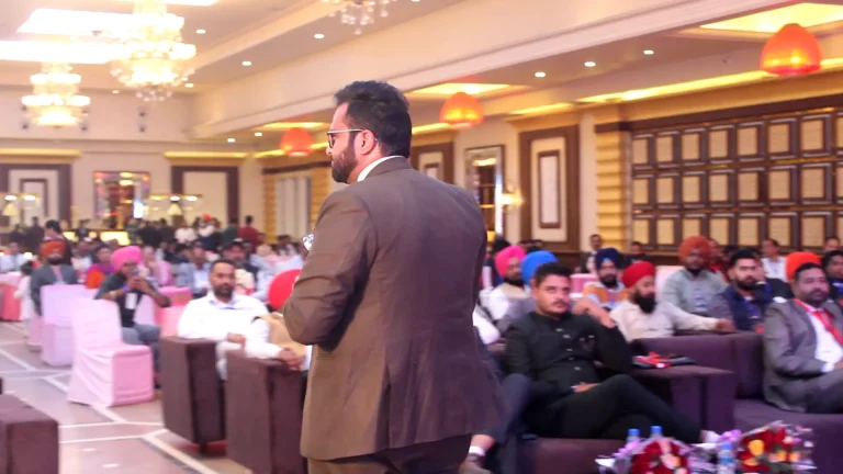 best keynote speaker in delhi ncr - Anmol Dhamija